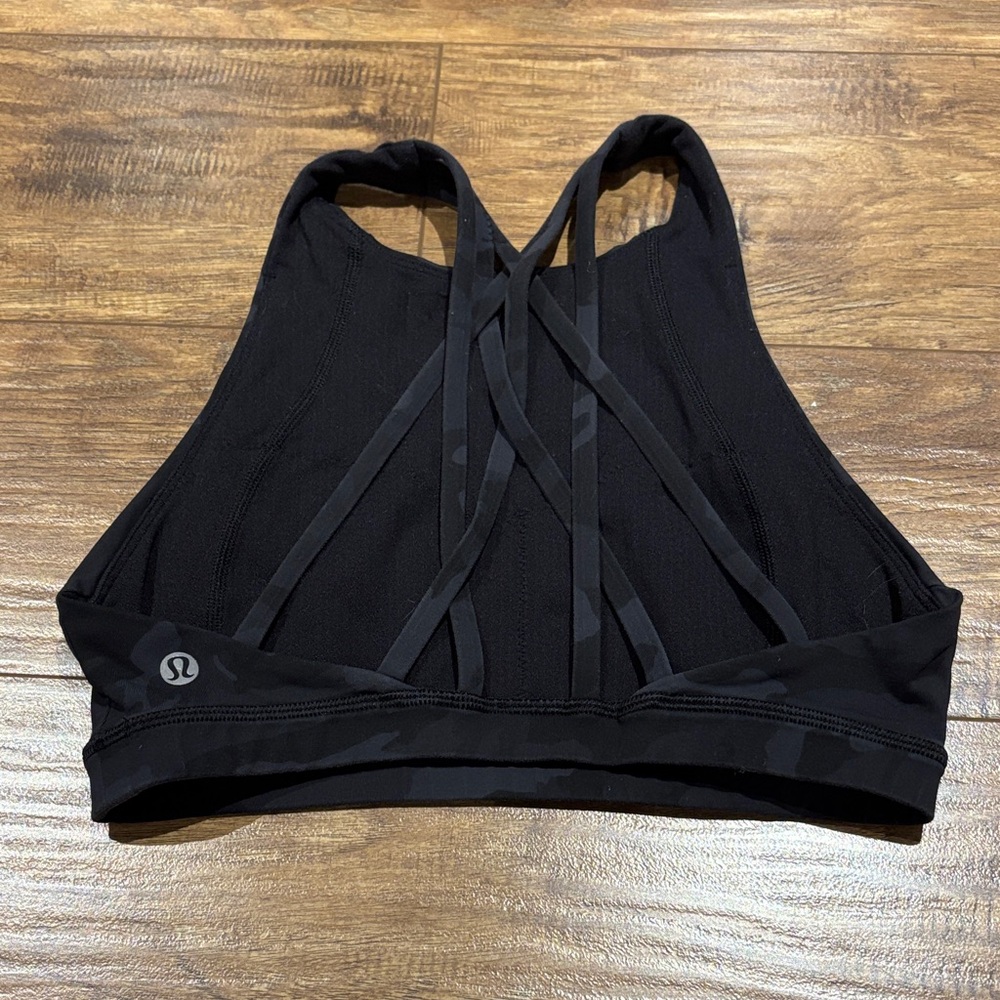 Lululemon Energy sports bra in black camouflage print